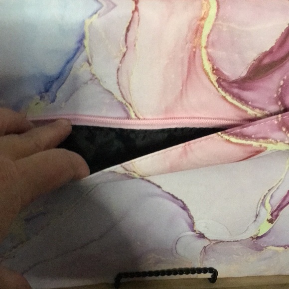 I Pad Pro 13.3 Case W/ Cover And Keyboard Stickers - Picture 5 of 5